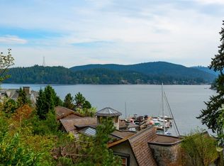 2873 Panorama Dr, North Vancouver, BC V7G 1V7