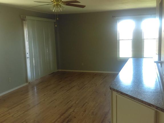 4th image of 103 Country Club Dr