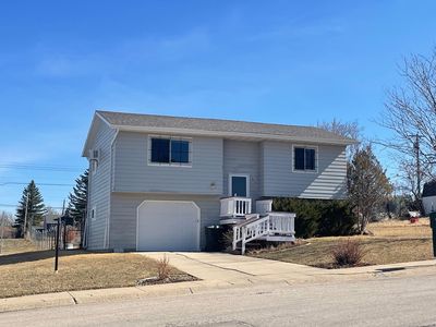 1813 10th Ave, Belle Fourche, SD, 57717
