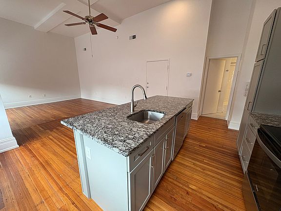3rd image of 1 E King St APT 2