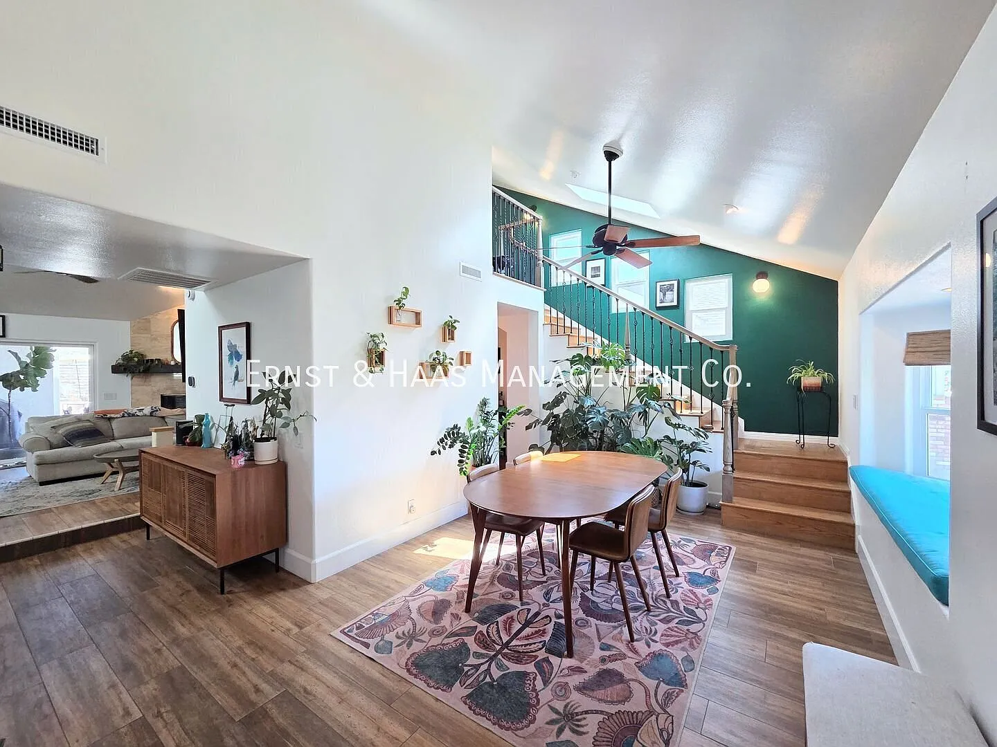 Beautifully Updated Long Beach Home with a Pool & Spa ! — Photo 4