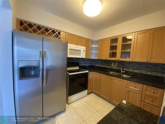4th image of 2700 NE 57th St #2700