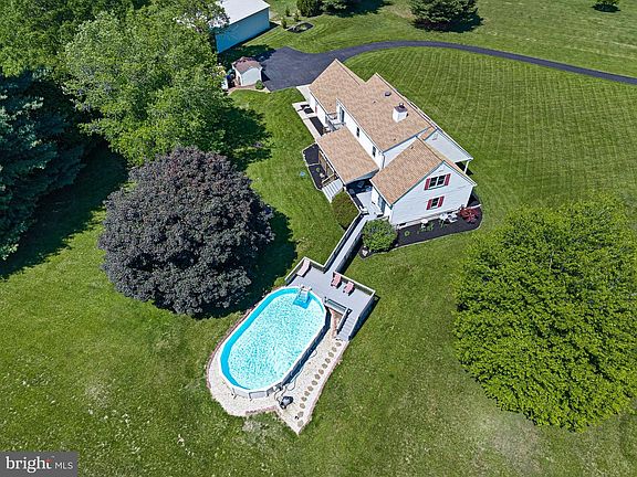 4th image of 135 Black Snake Rd