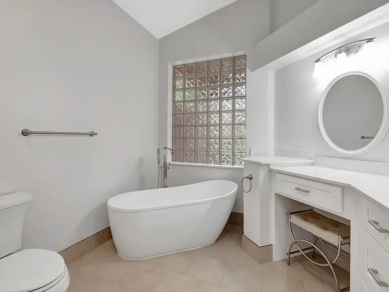 11081 Springbrook Cir — Photo 25