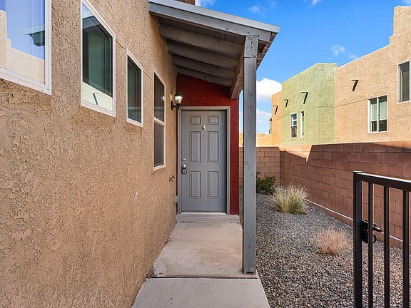 4th image of 1515 Borrego Dr SE
