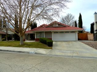 43431 Yew St, Lancaster, CA 93536