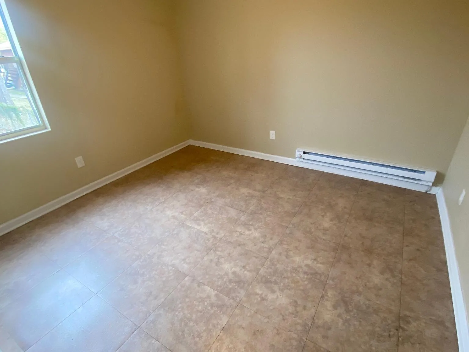2 bed, $650 — Photo 3