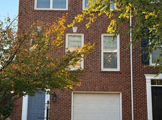 8901 Singleleaf Cir, Lorton, VA 22079