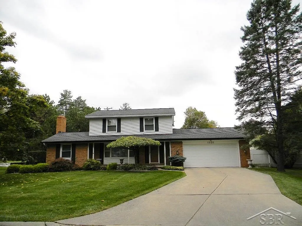 1031 Passolt St photo 1