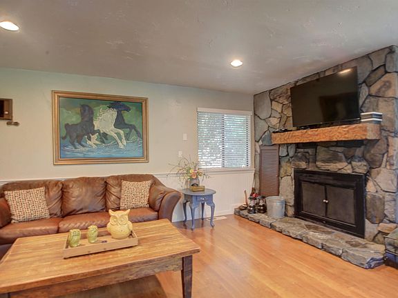 5th image of 20097 Ridgecrest Way