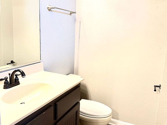 5th image of 4801 Highland Park Cir
