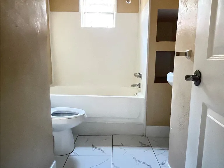 6912 Avenue C #2 — Photo 9
