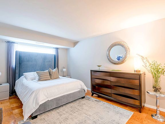 3rd image of 6808 Milbrook Park Dr #1142