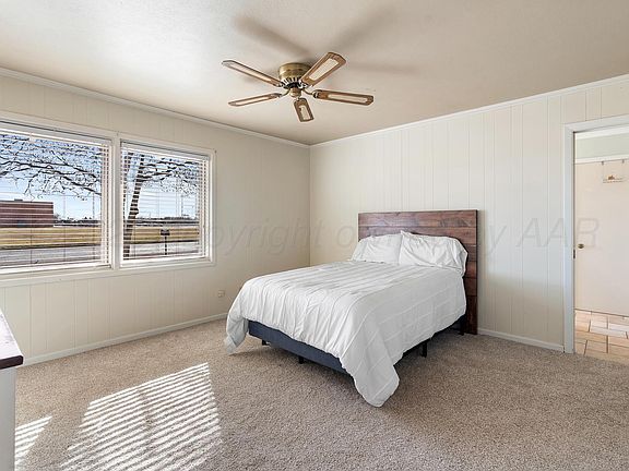 3rd image of 405 Centre St