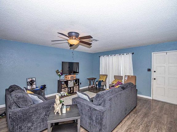 3rd image of 1583 E La Jolla Ct