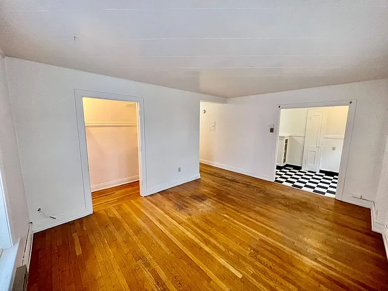 UW01 Levere-4105 Brooklyn Ave NE — Photo 25