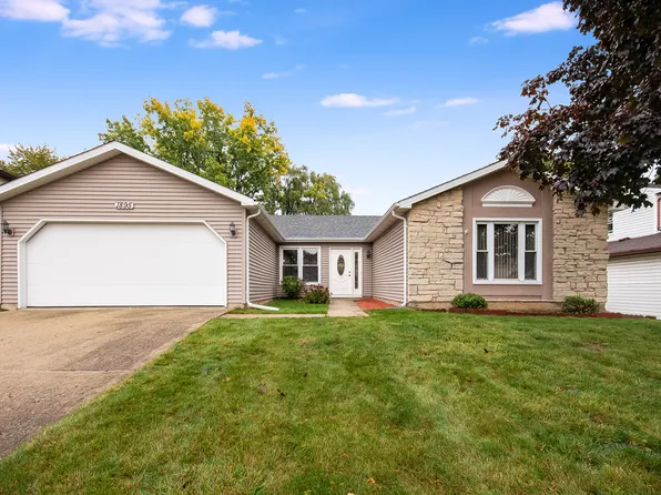 1895 Deere Ln, Glendale Heights, IL 60139