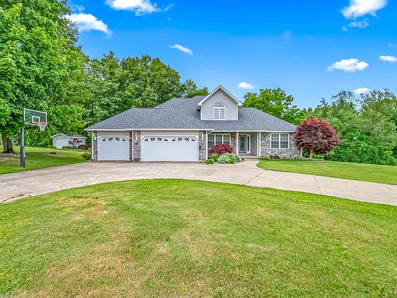 3rd image of 6604 Sweet Clover Hills Dr