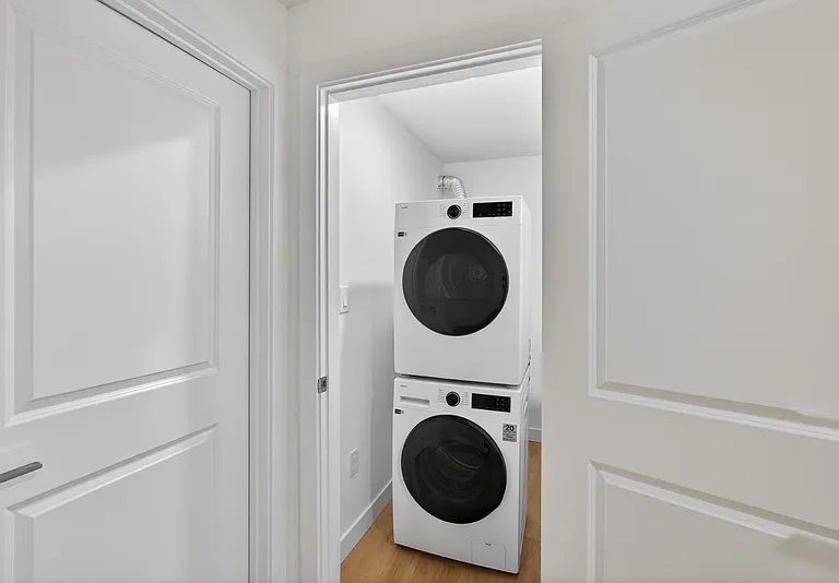 30 Renwyck Pl #BASEMENT — Photo 6