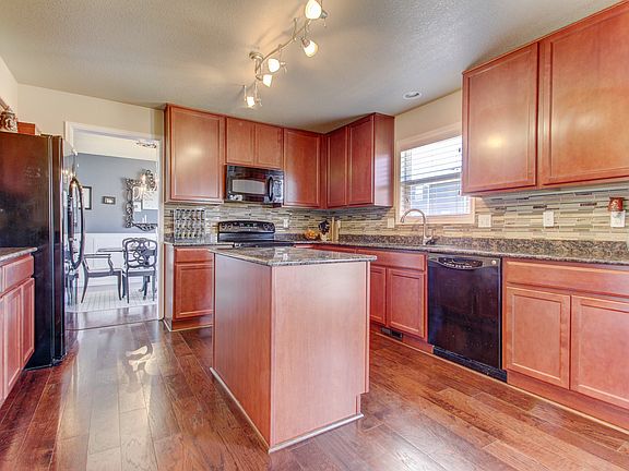 Kitchen with Island & Pantry