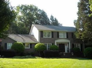 3831 Foxridge Rd, Charlotte, NC 28226