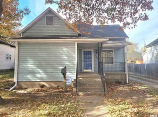 705 S 11th St, Herrin, IL 62948