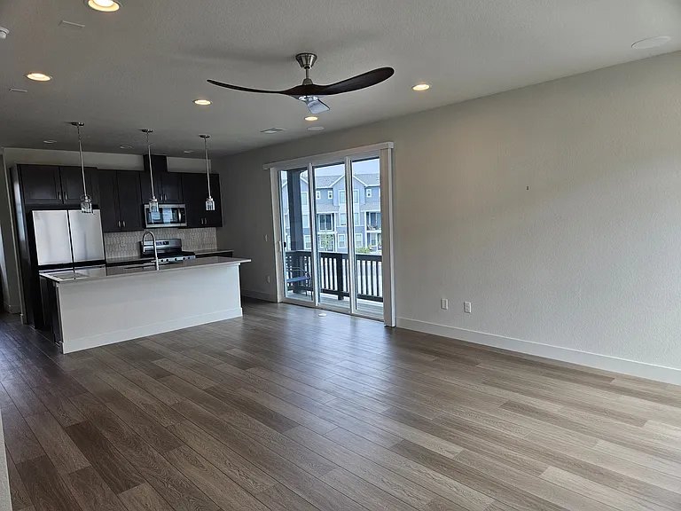 2746 W 167th Pl — Photo 8