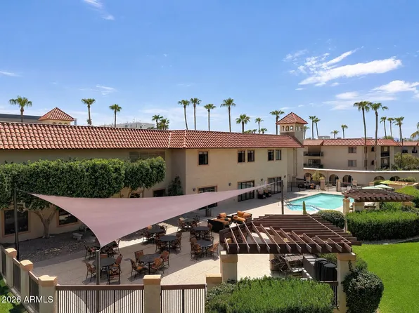 10330 W Thunderbird Boulevard #C304, Sun City, AZ 85351