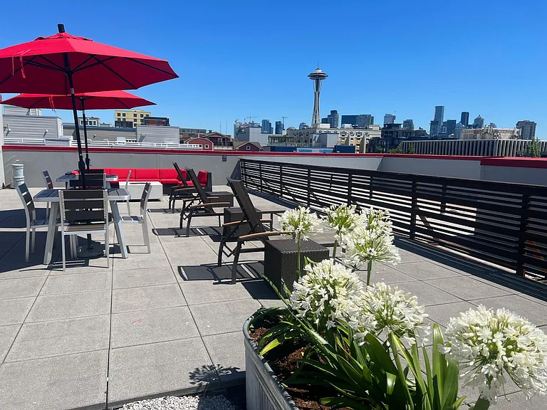 Queen Anne Flats — Photo 6