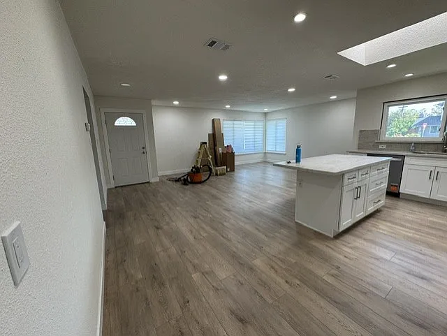 2420 Fordham Dr — Photo 3