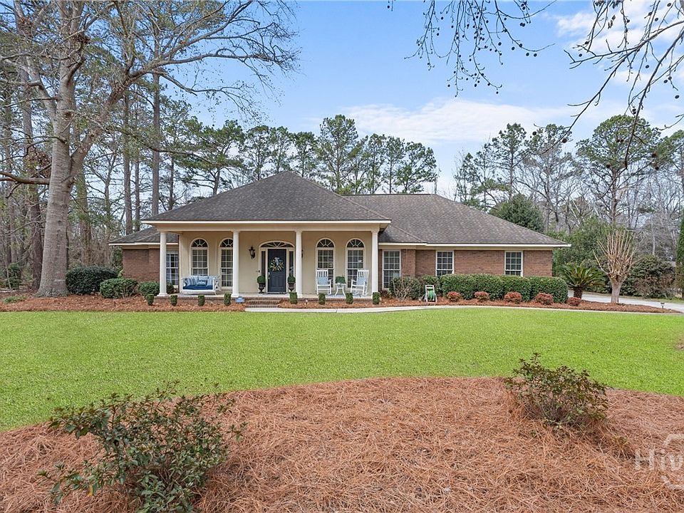 1st image of 230 Magnolia Place