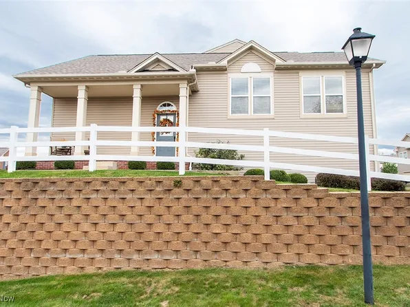 288 Woodhaven Dr, Akron, OH 44321