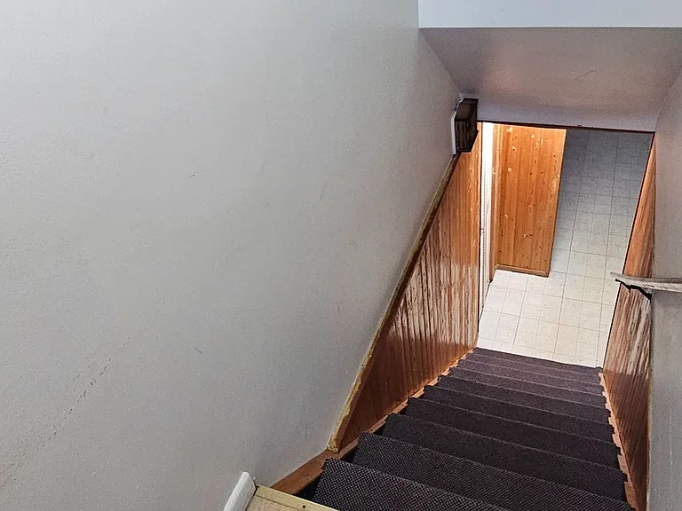 61 Hollyhedge Dr — Photo 17