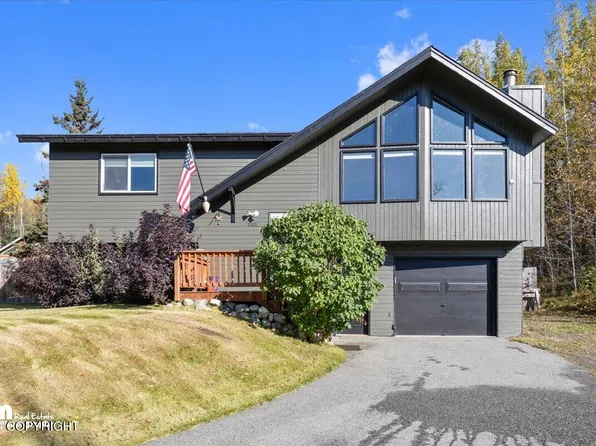 1301 N Hickory St, Palmer, AK 99645