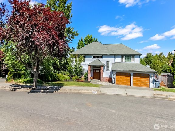 3rd image of 2109 Brookmonte Drive SE