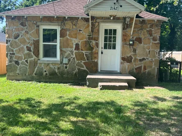 2142 W Chestnut St, Springfield, MO 65802