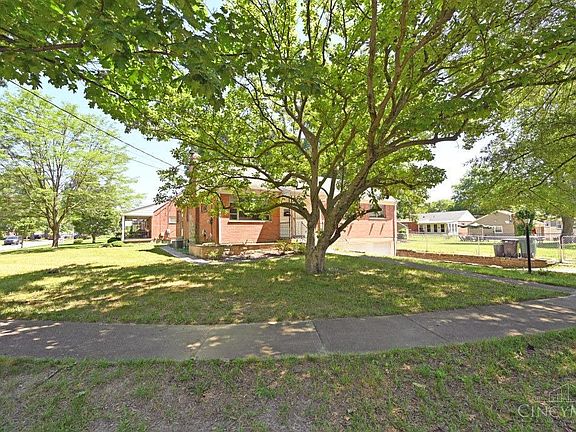 3rd image of 1060 Archland Dr