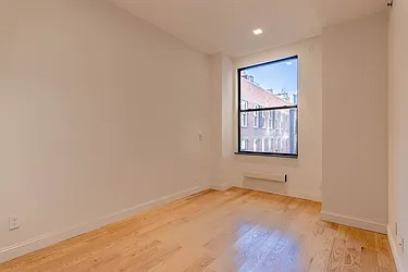 Rented by BARNES New York