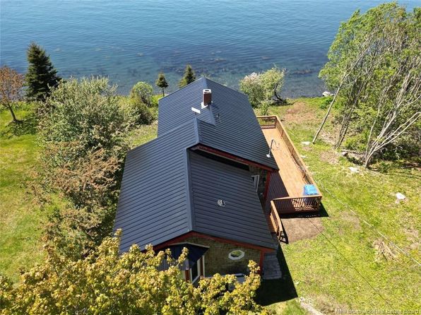 261 North Rd, Campobello Island, NB E5E 1C5