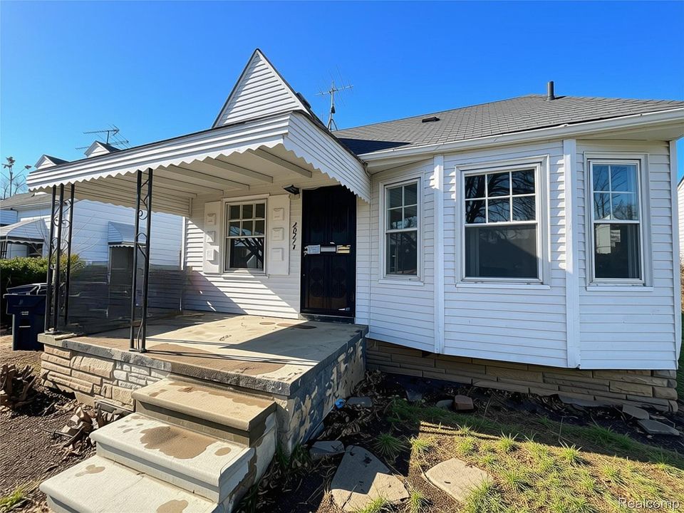 1st image of 20274 Hickory St