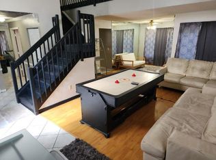 8751 SW 10th St, Hollywood, FL 33025