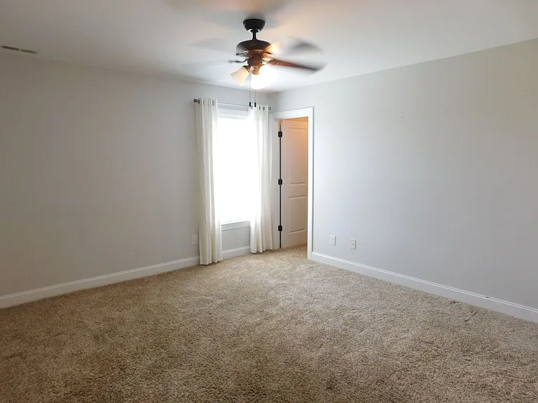 101 Staffordshire Dr — Photo 47