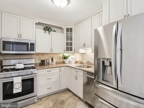4977 Battery Ln Unit 1-610, Bethesda, MD 20814