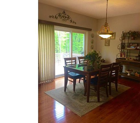 3rd image of 6913 Great Oaks Pkwy