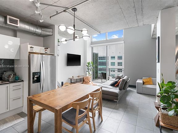 4th image of 690 SW 1st Ct APT 2920