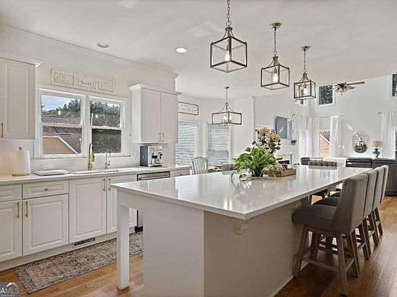 5th image of 3038 Fairhaven Rdg NW