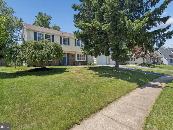 41 Gamewell Ln, Willingboro, NJ 08046