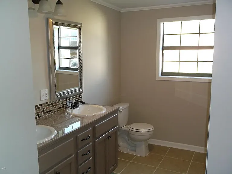 226 Monterey St — Photo 18