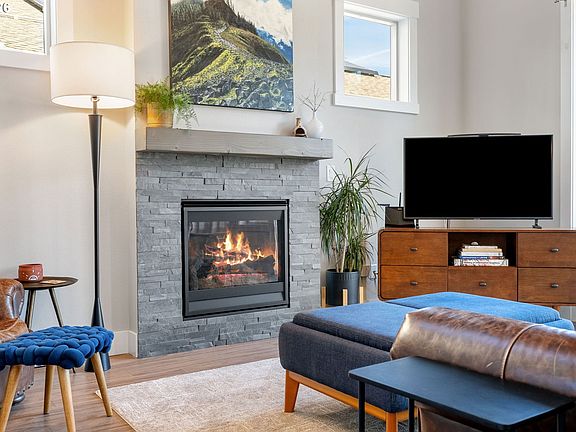 5th image of 921 Goose Way
