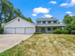 19791 Hunt Rd, Petersburg, IL 62675